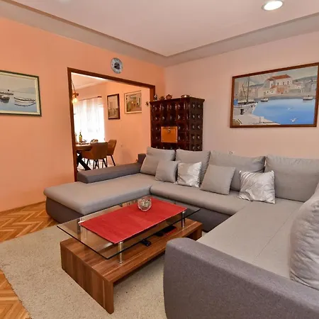 Guest house Holiday Agava *