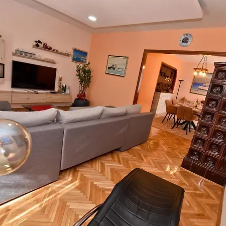 Holiday Agava Guest house